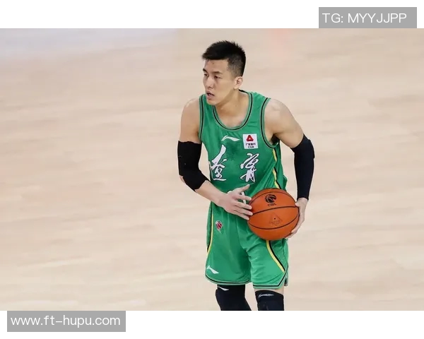 轰下21分+晃倒林书豪！好友对决郭艾伦赢得称赞